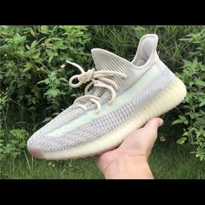 adidas Yeezy Boost 350 v2